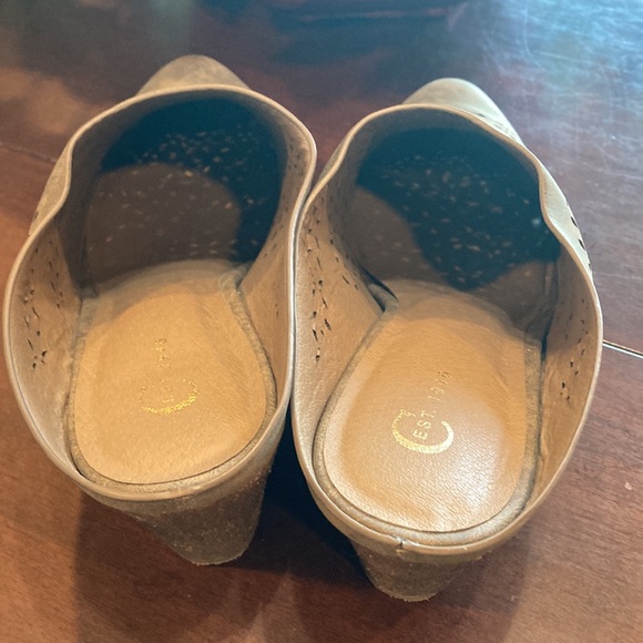 Size 9 Taupe Heeled Mules (ABBA) - Picture 6 of 11